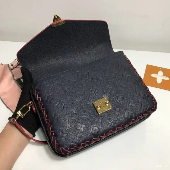 POCHETTE LOUIS VUITTON METIS 0425